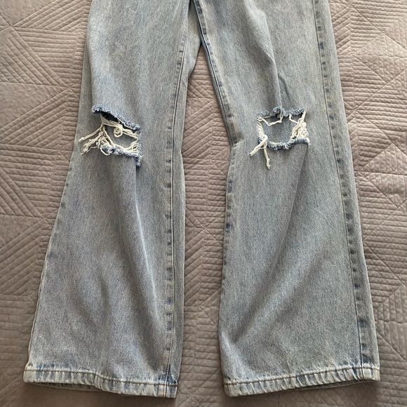 Wide Leg Ripped Jeans - Picture 3 of 3